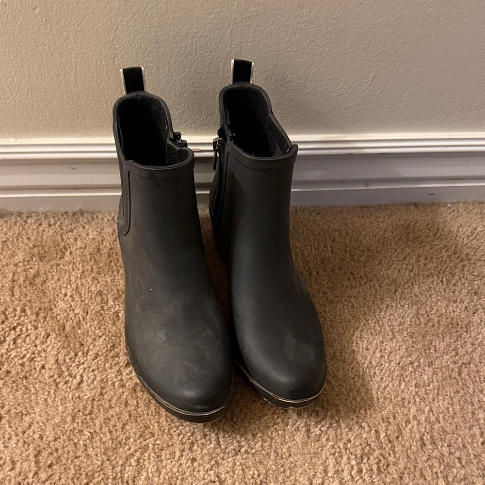 Lucky Brand Black Ankle Rain Booties